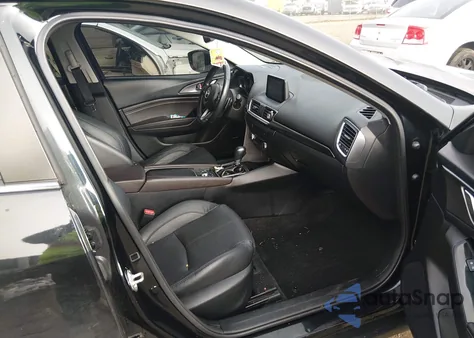 2018 Mazda Mazda3 Grand Touring z USA, uszkodzony, nr VIN 3MZBN1M35JM274861